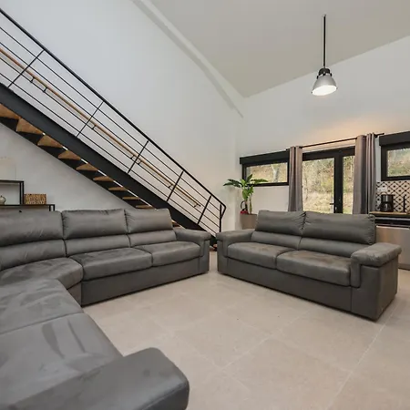 別荘 Le Naturiste Loft With Jacuzzi *