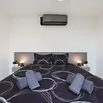 Le Naturiste Loft With Jacuzzi *