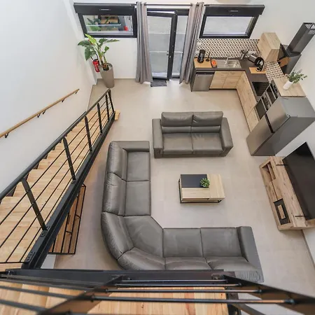 Vakantiehuis Le Naturiste Loft With Jacuzzi *