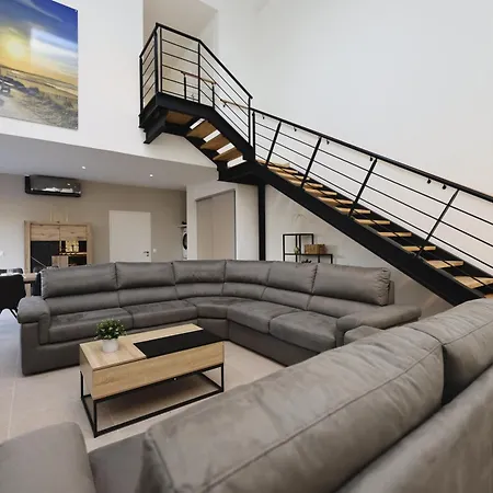 Le Naturiste Loft With Jacuzzi Vakantiehuis *