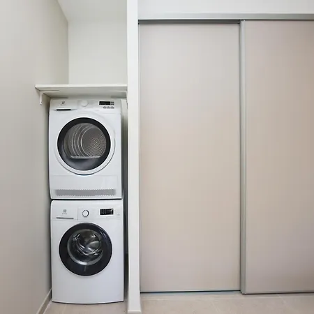 度假居 Le Naturiste Loft With Jacuzzi *